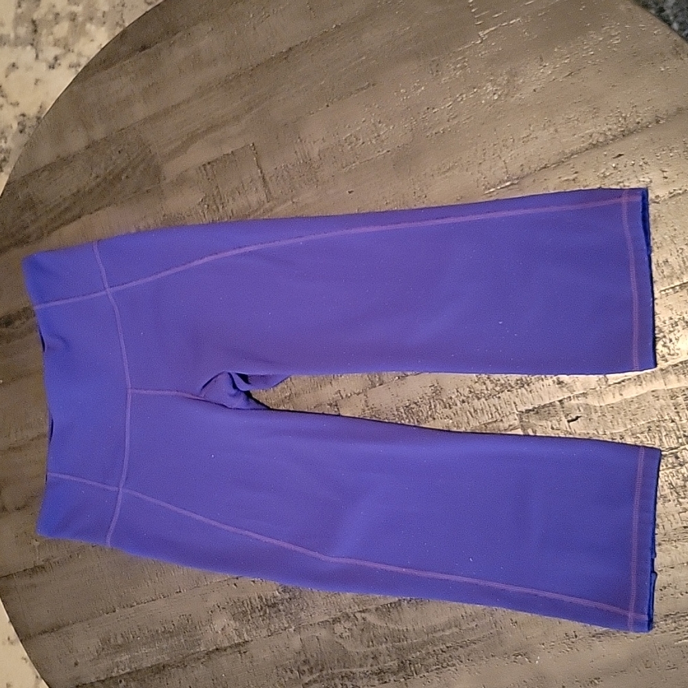 Lululemon Gather & Crow Crops